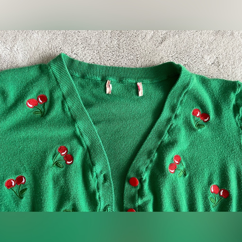 Green Belle Poque Retro Cherry Button Up Cropped Cardigan - Picture 4 of 13